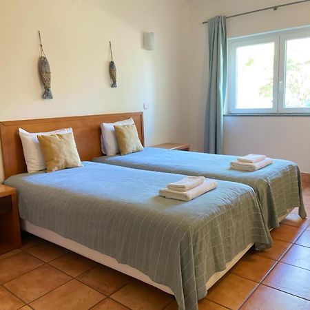 Spacious Apartment Near Porto De Mos Beach, Lagos. Екстер'єр фото
