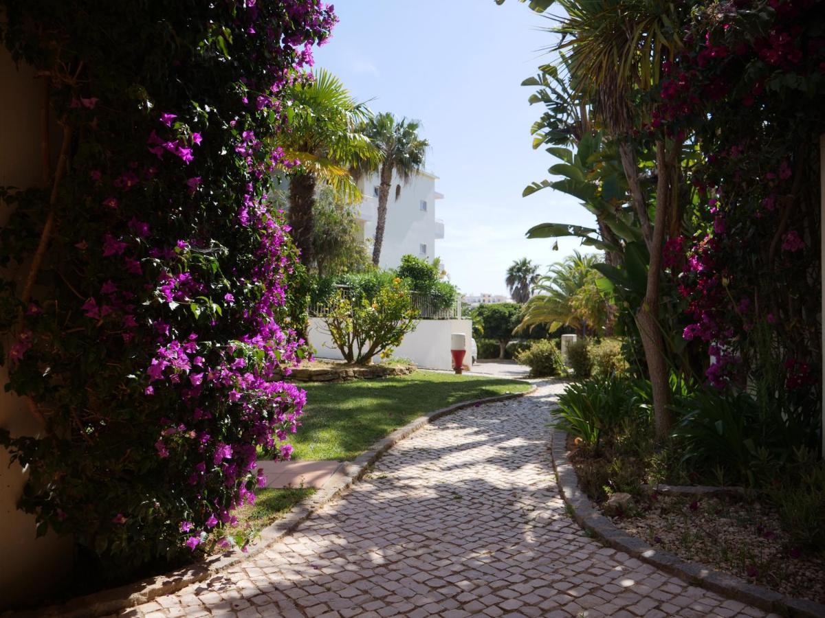 Spacious Apartment Near Porto De Mos Beach, Lagos. Екстер'єр фото