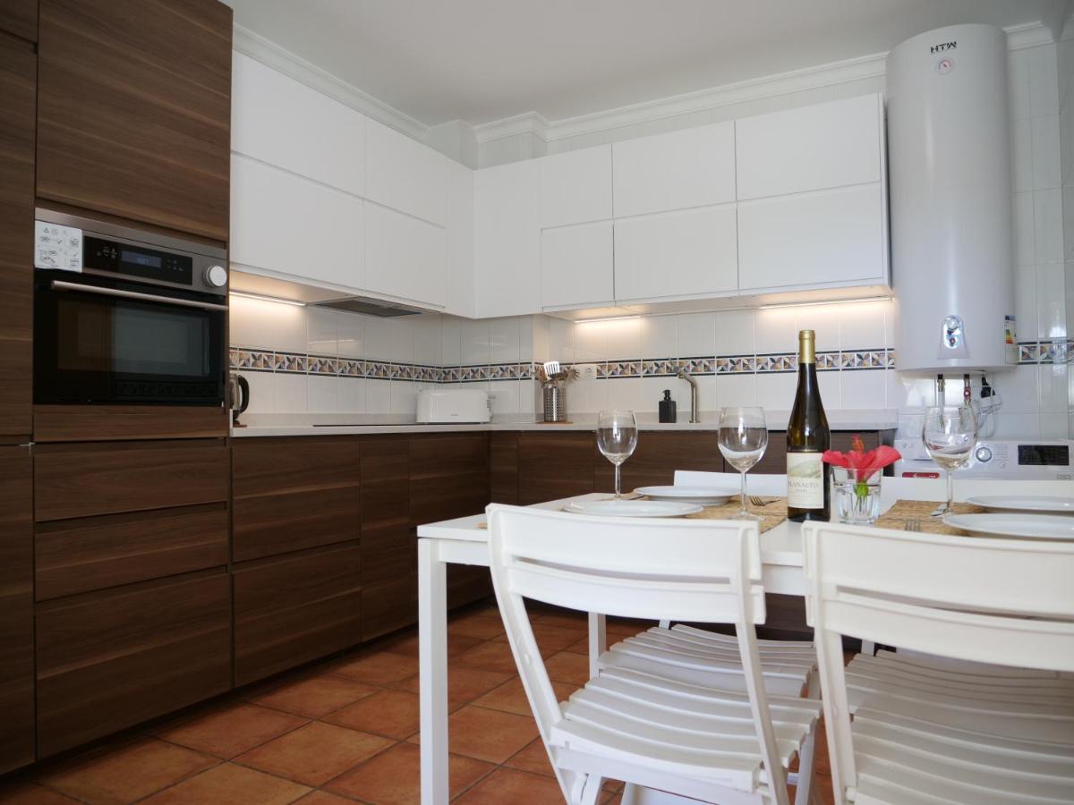 Spacious Apartment Near Porto De Mos Beach, Lagos. Екстер'єр фото