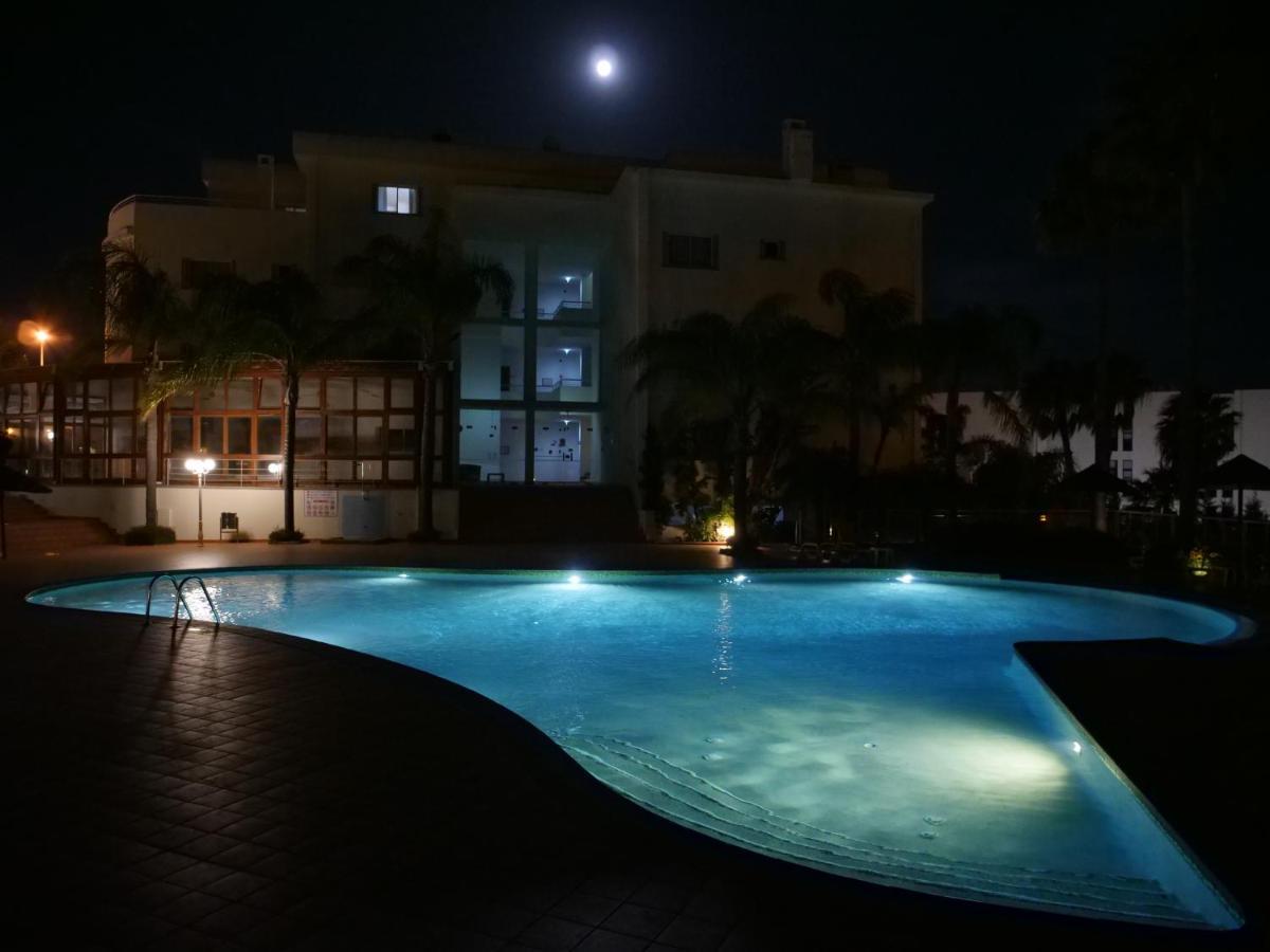 Spacious Apartment Near Porto De Mos Beach, Lagos. Екстер'єр фото